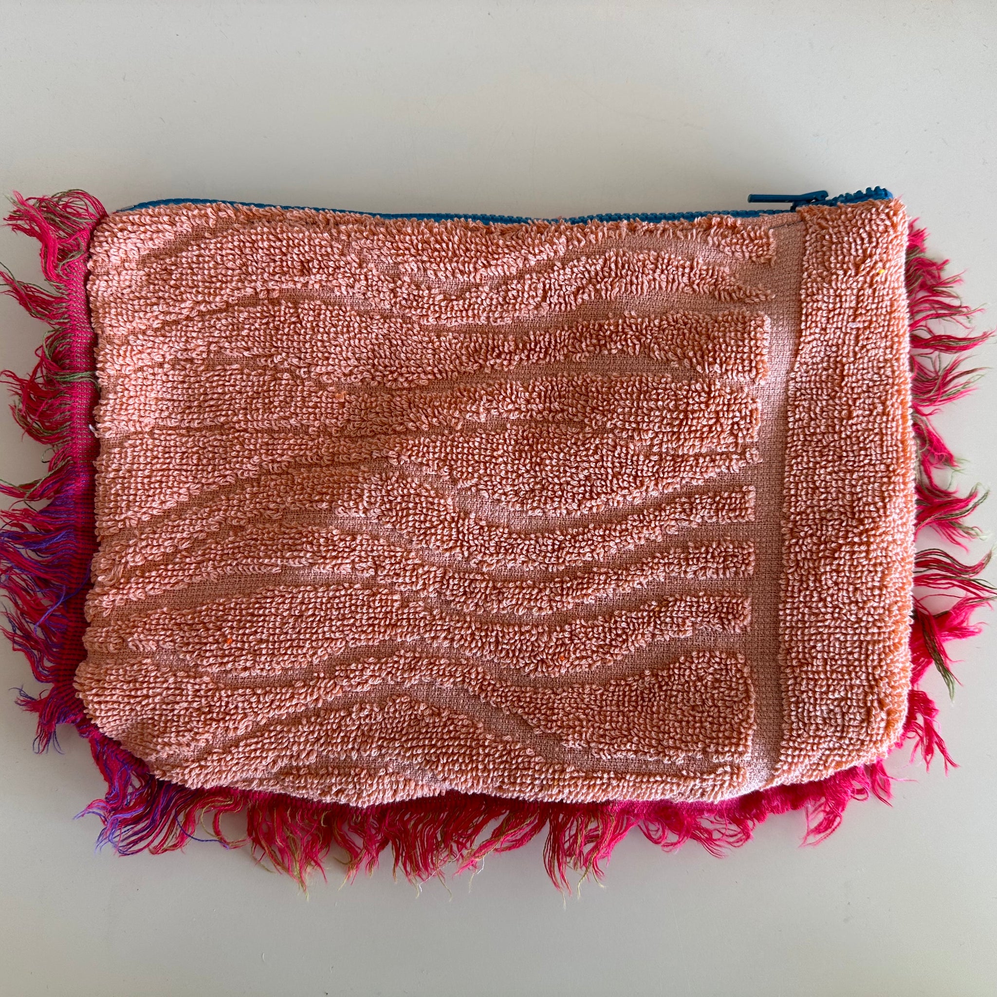 Surf Pouch in Salmon