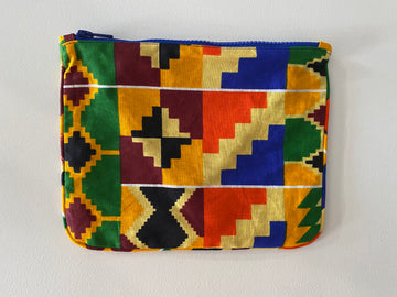 Playa pouch in Kente Multi